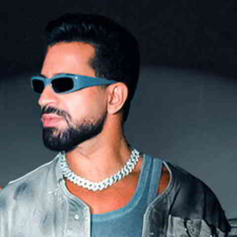 دانلود آهنگ Dennis, Luísa Sonza, Kenia Os به نام Bate