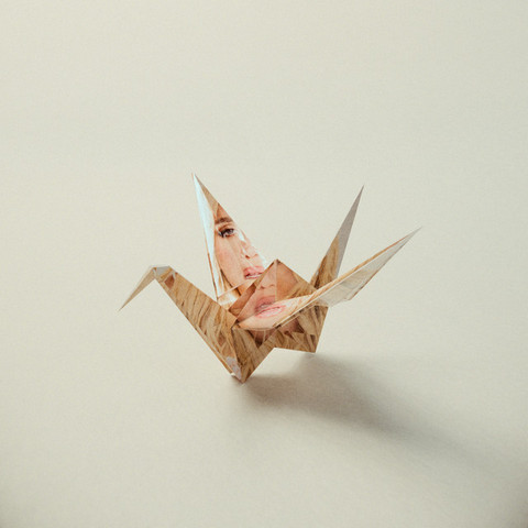 دانلود آهنگ Kesha به نام ORIGAMI!