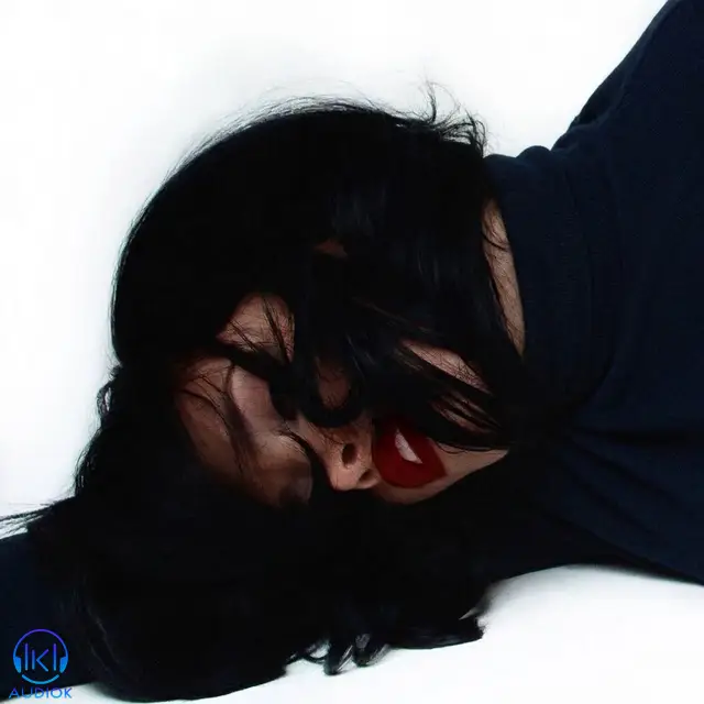دانلود آهنگ Nessa Barrett به نام Tough Love